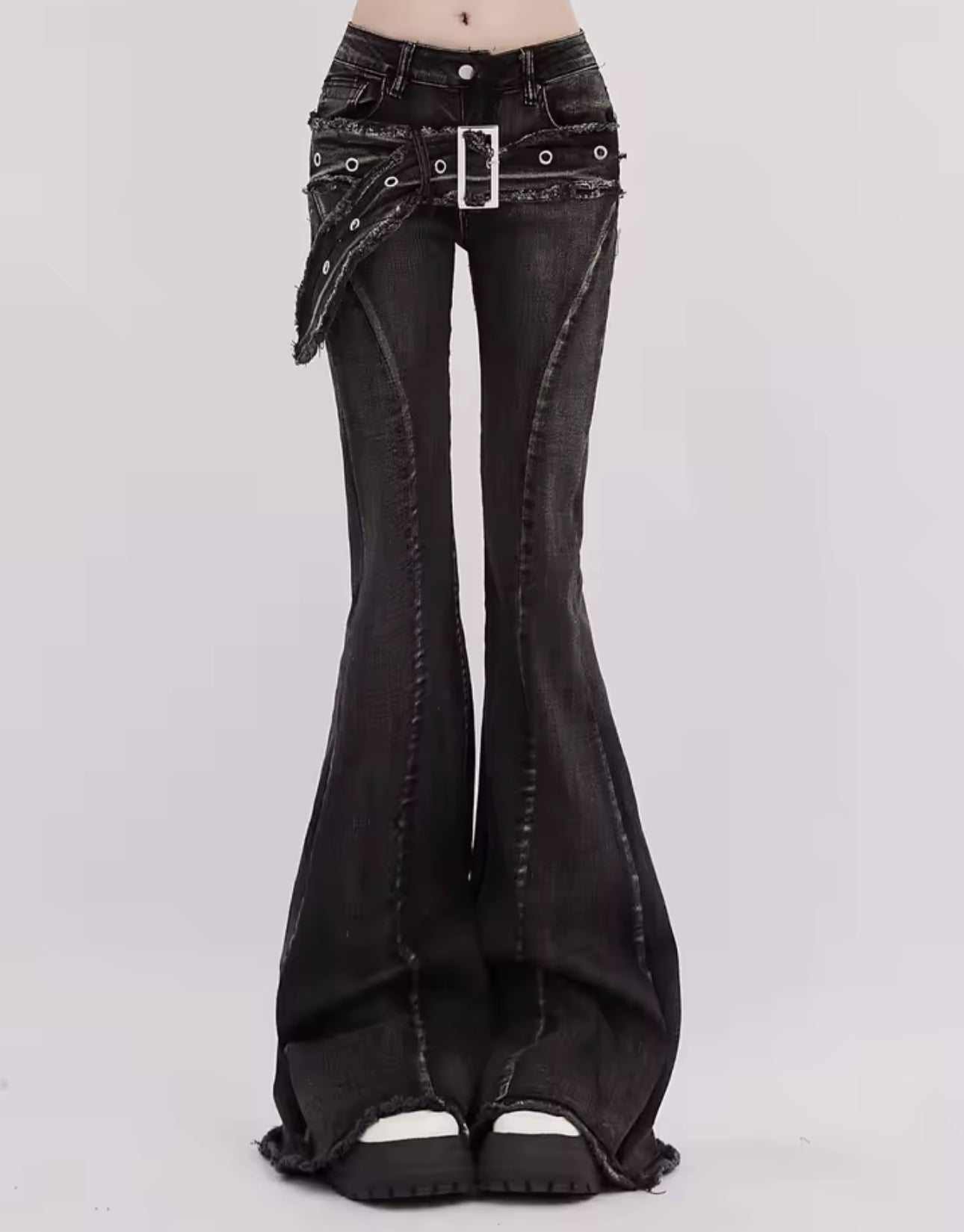 DOUBLE BELTED LOW RISE JEANS