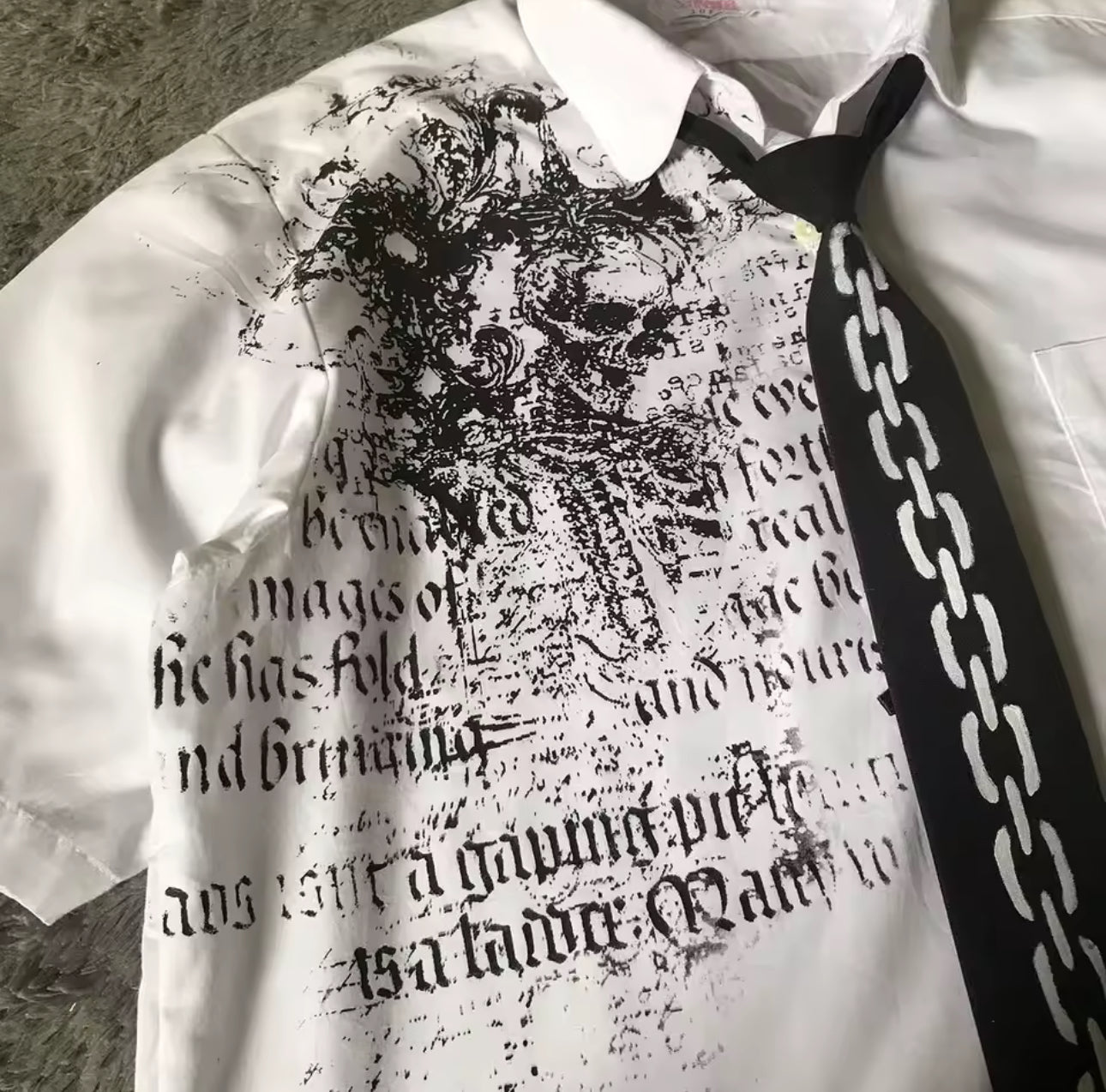 DISGRACEFUL SHIRT AND TIE