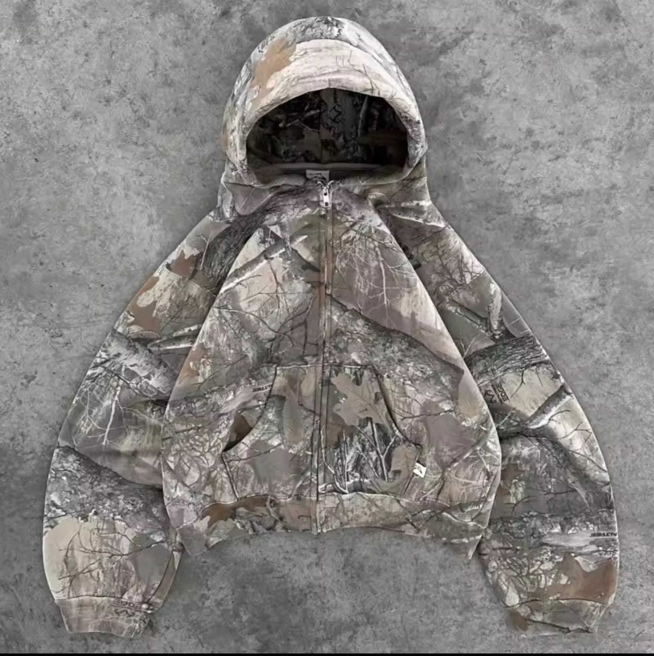 CAMO BRANCH ZIP UP